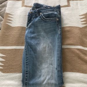 Size 28 boot cut miss me jeans